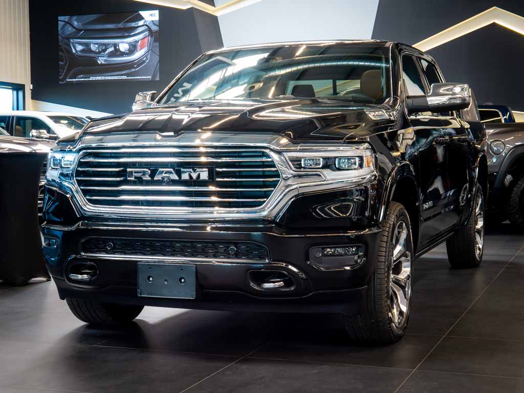 Dodge RAM 5.7 Longhorn V8 Rambox 22Alu