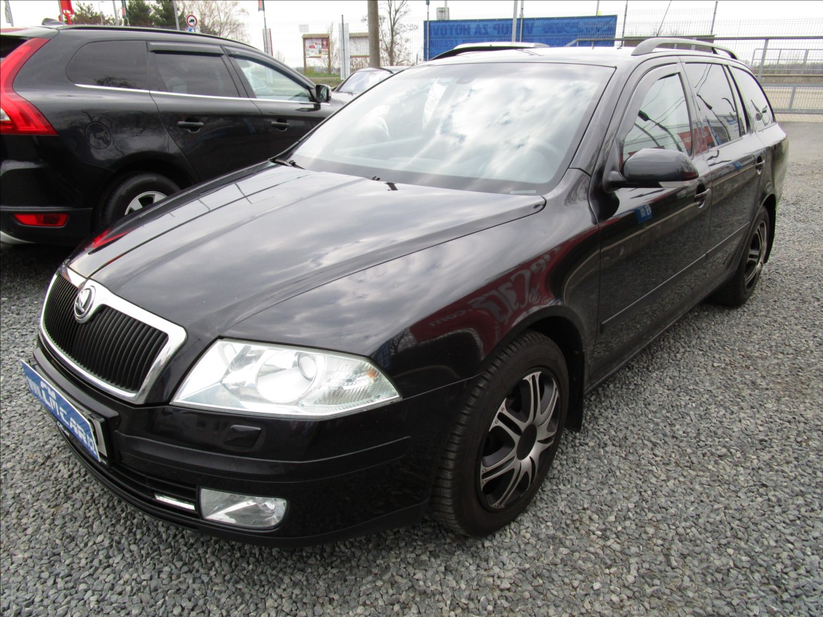 Škoda Octavia Combi 2.0TDi Elegance, aut. Klima