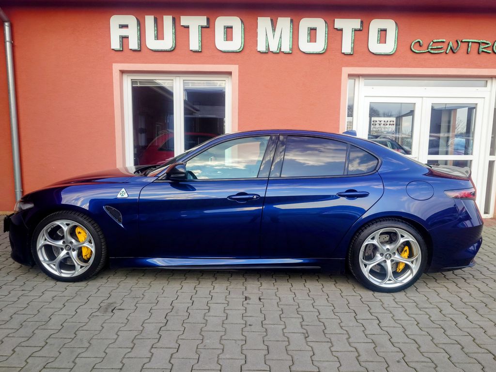 alfa-romeo-giulia-2-9-v6-bi-turbo-quadrifoglio - 1