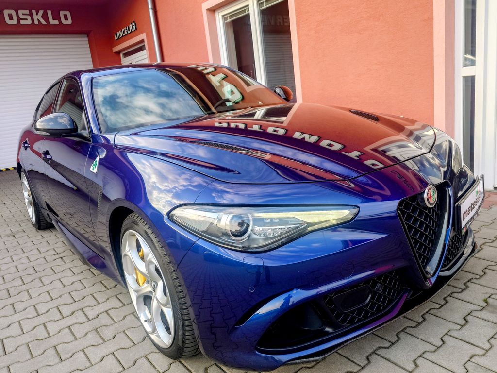 alfa-romeo-giulia-2-9-v6-bi-turbo-quadrifoglio - 3