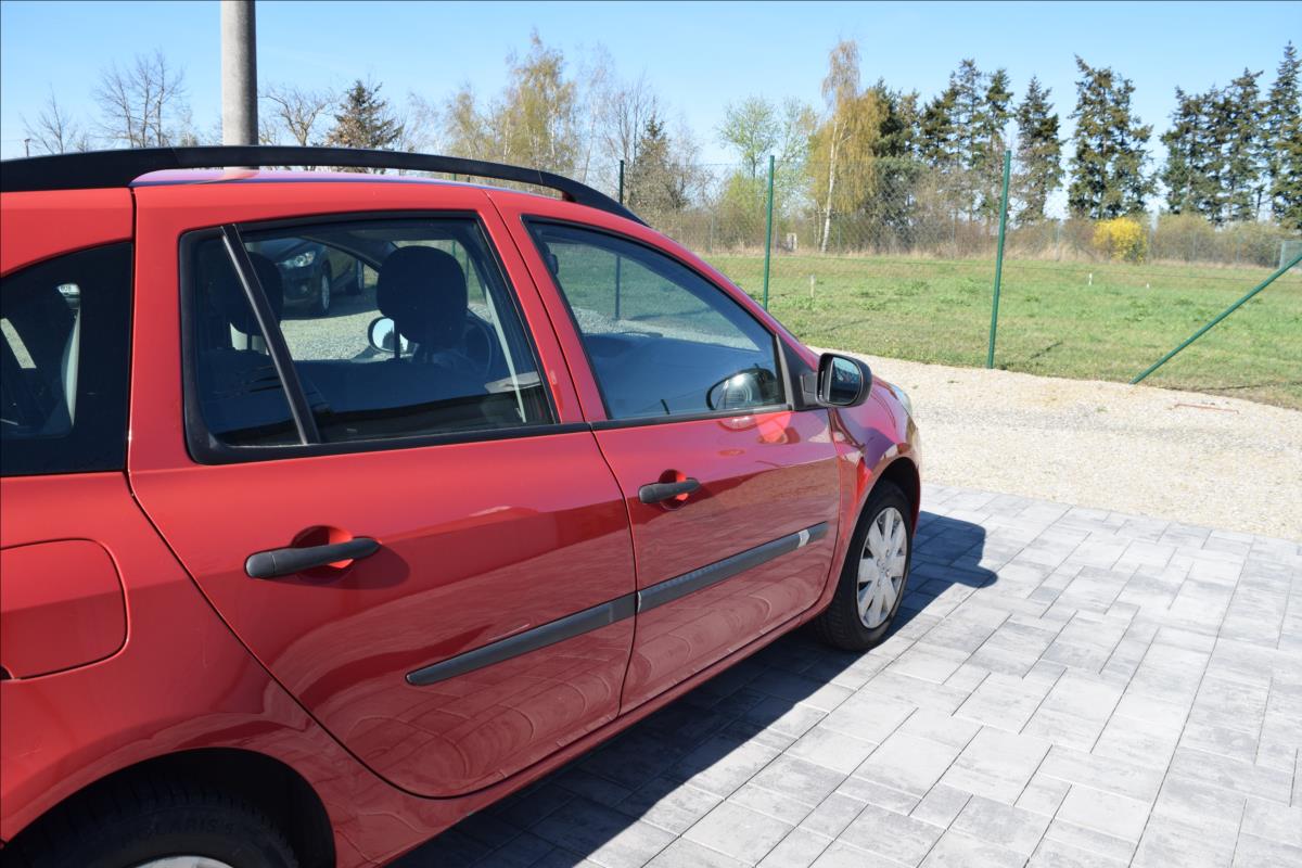 renault-clio-1-2-i-74kw-tazne-po-stk-klima - 4