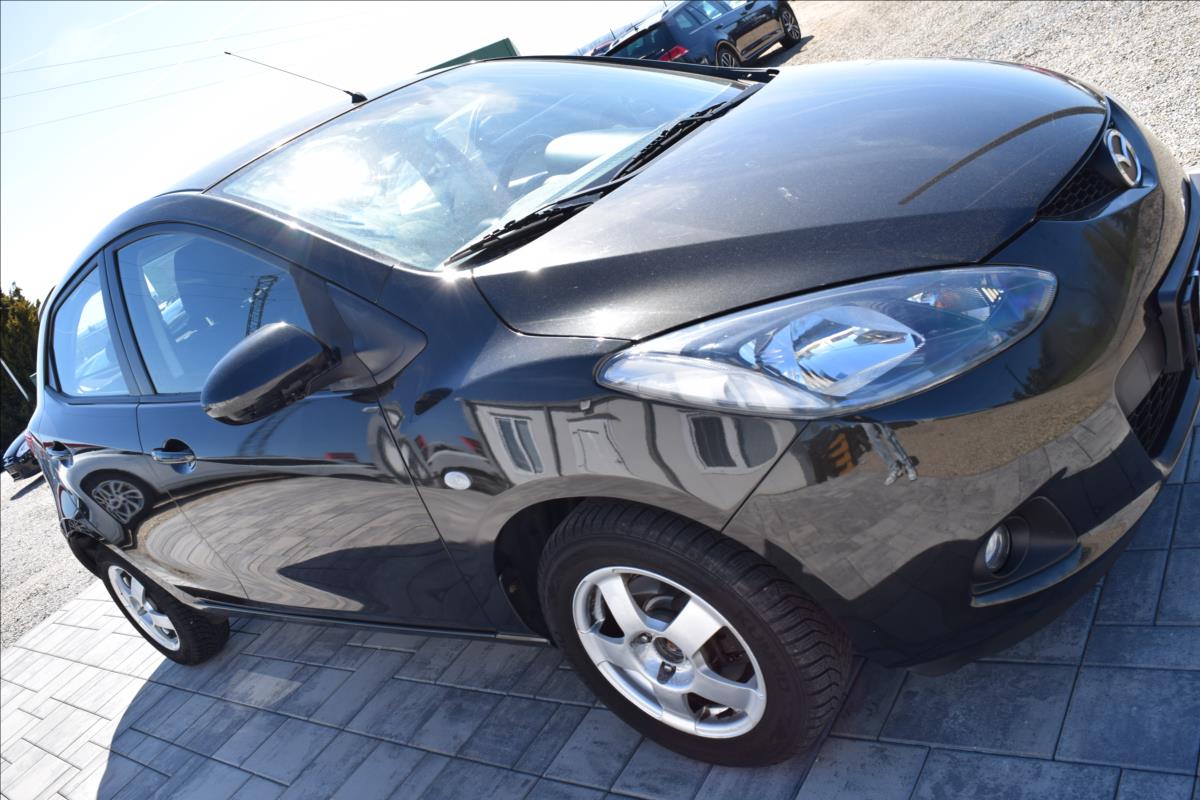 mazda-2-1-4-i-55kw-navi-klima-el-okna - 3