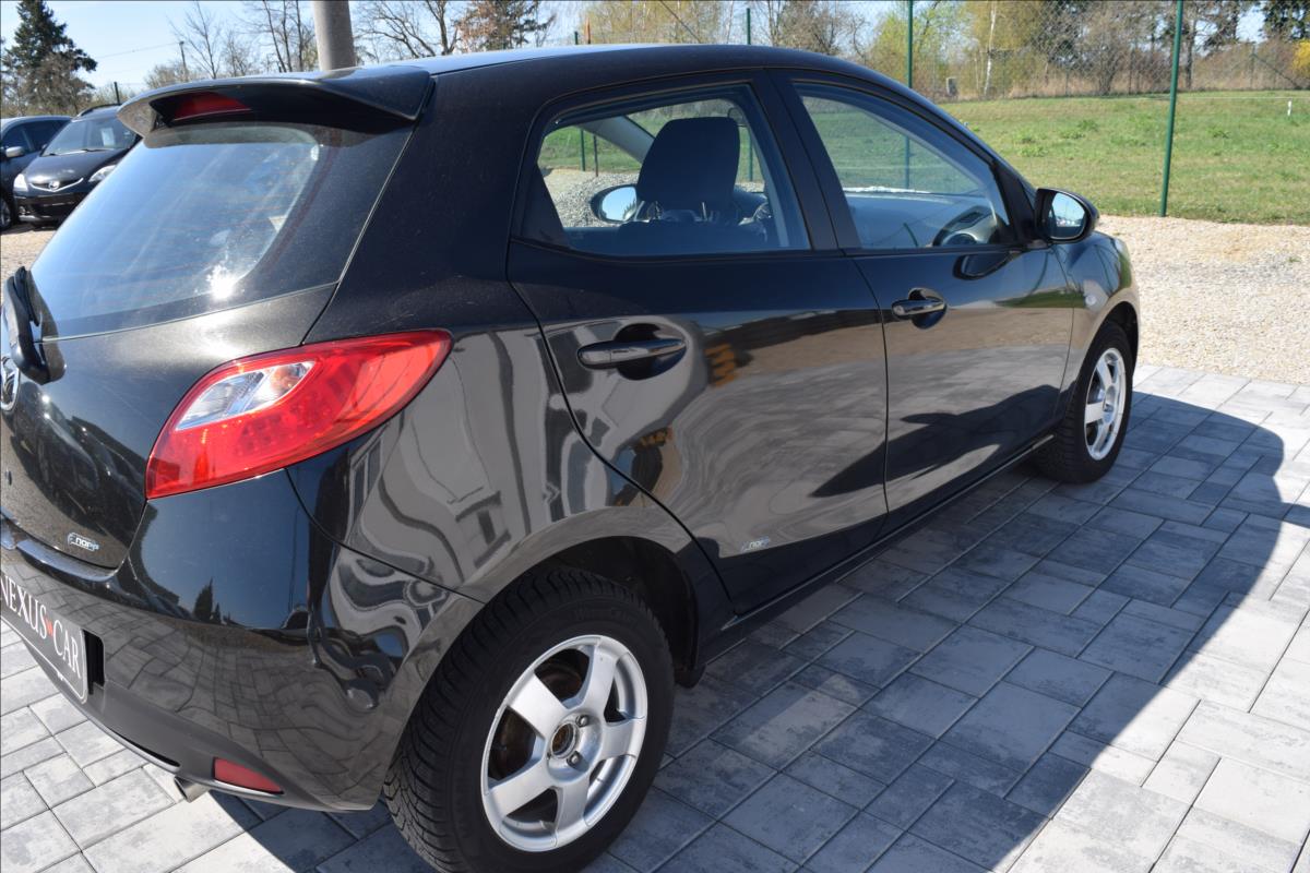 mazda-2-1-4-i-55kw-navi-klima-el-okna - 4