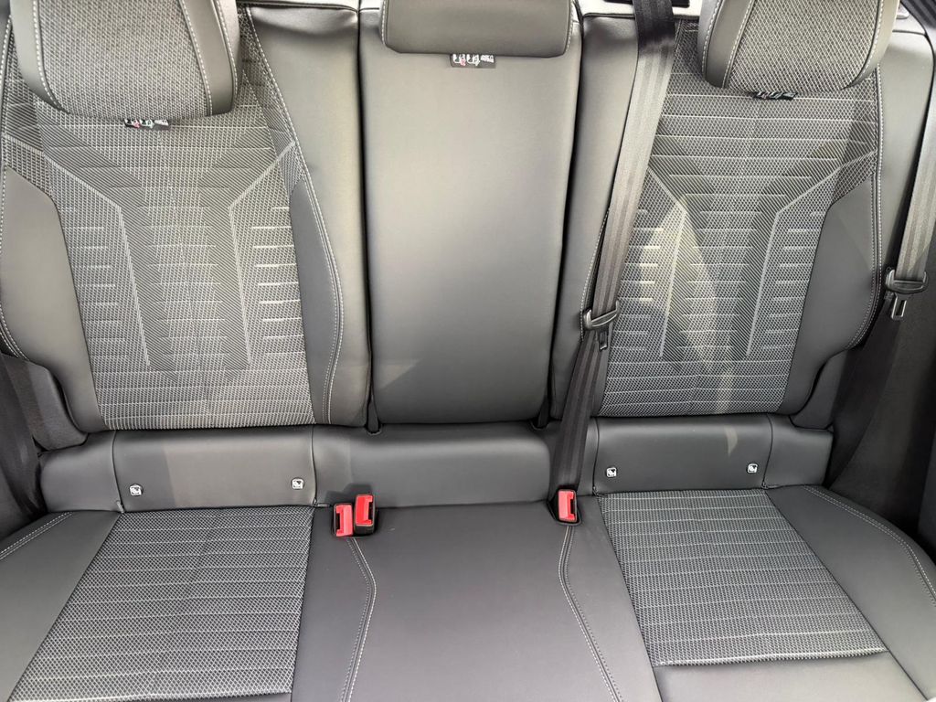 peugeot-3008-allure-hybrid-145-e-dcs6 - 9