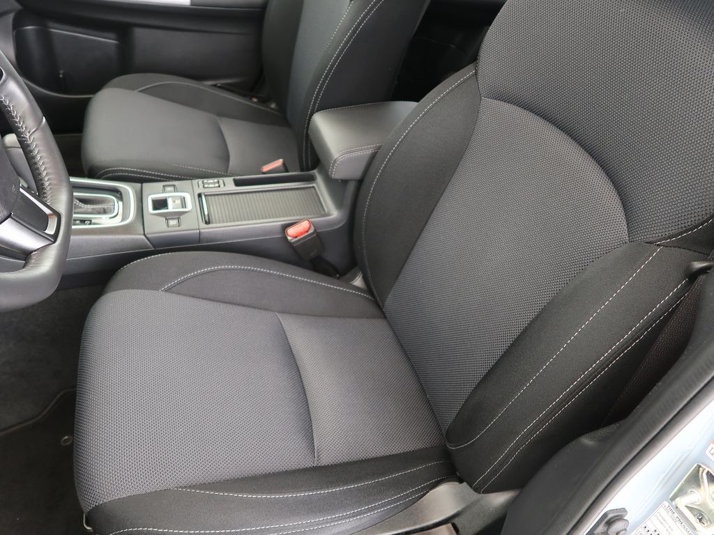 subaru-levorg-2-0i-at-4x4-cz-1maj-eyesight - 8