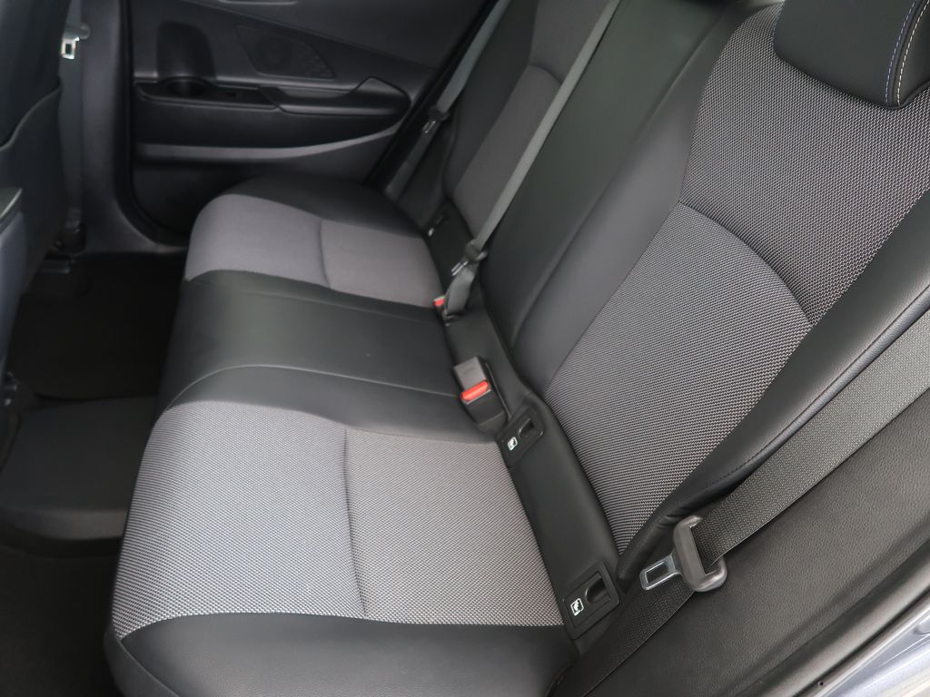 toyota-c-hr-2-0plug-in-cz-1maj-executive - 9