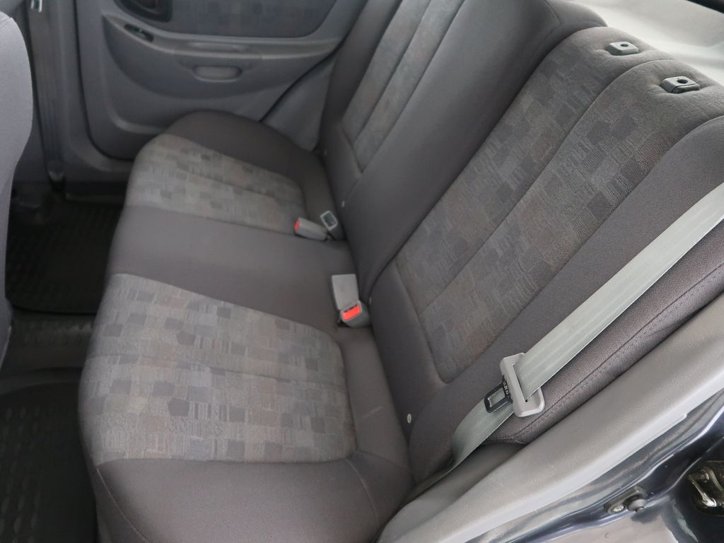 hyundai-accent-1-3i-63kw-man-cz-ac - 9