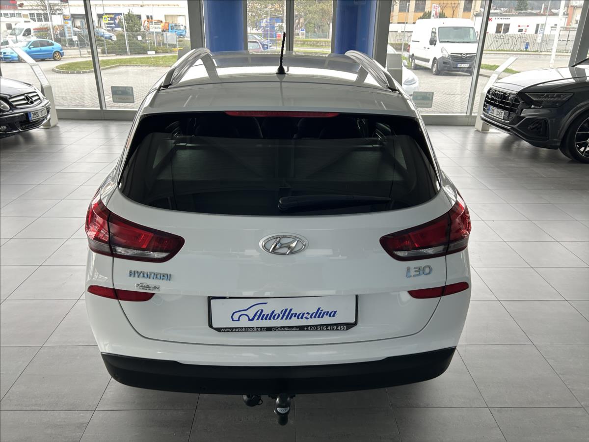hyundai-i30-1-4-tgdi-cr-serviska-tazne-dph - 4