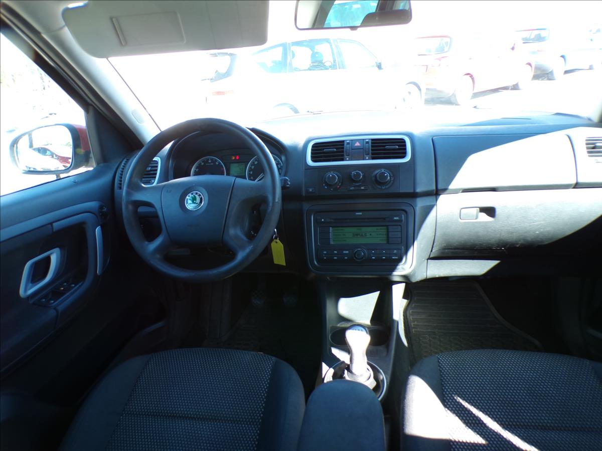 skoda-roomster-1-4-16v-scout - 6