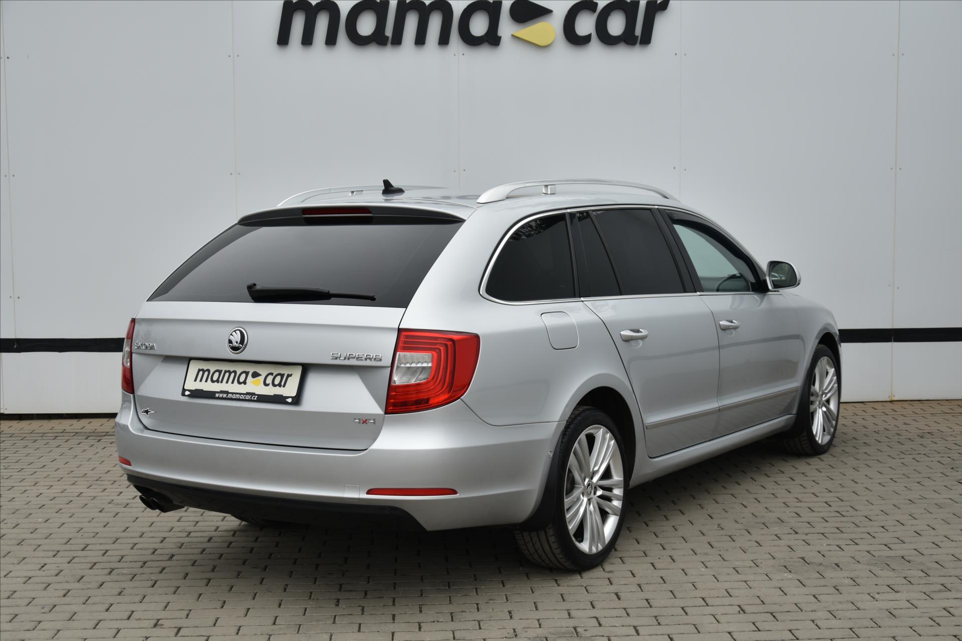 skoda-superb-2-0-tdi-125kw-4x4-elegance-cr - 6