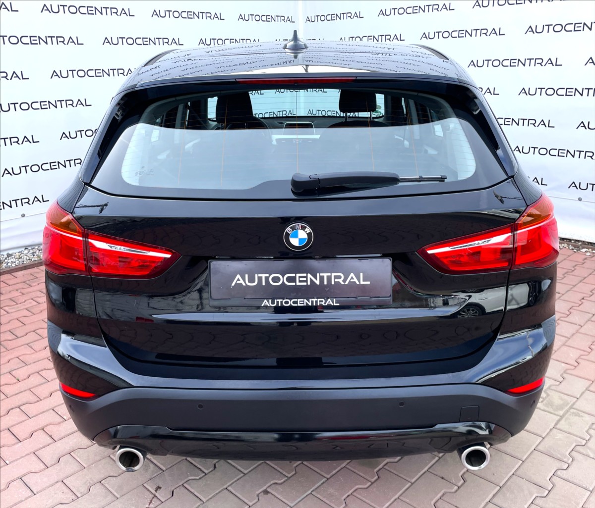 bmw-x1-2-0-d-x-drive-110kw-serv-hist-stk-3-28 - 4