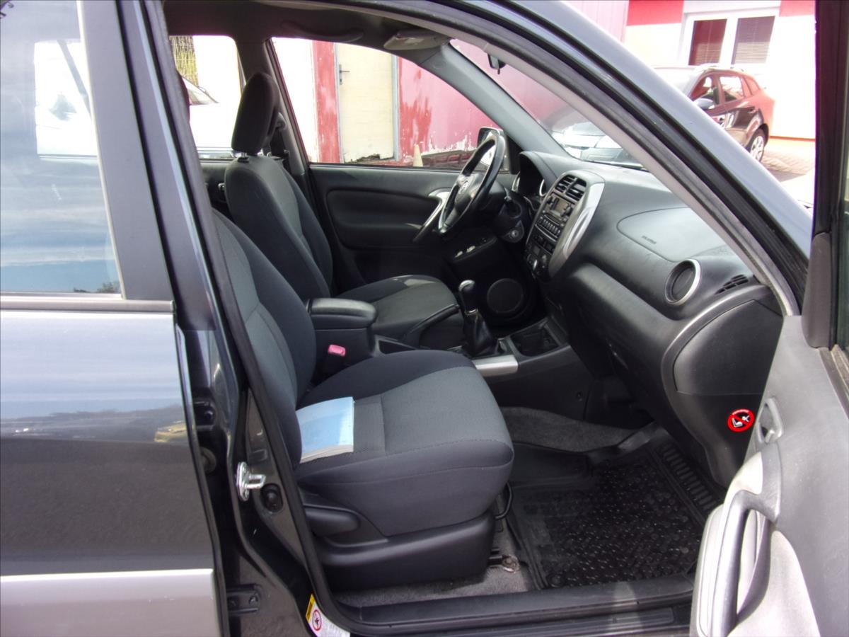 toyota-rav4-2-0-vvt-i-110kw-4x4 - 7