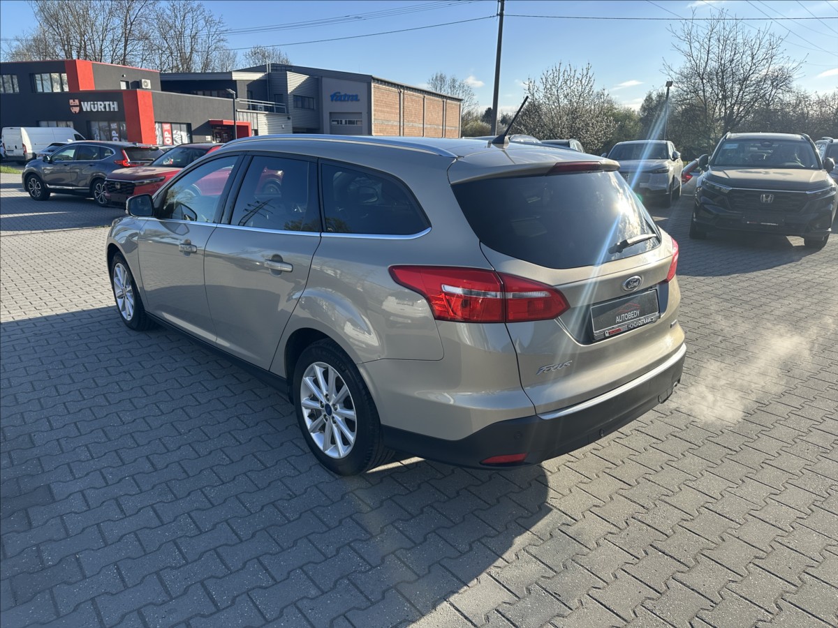 ford-focus-1-5-ecoboost-titanium - 4