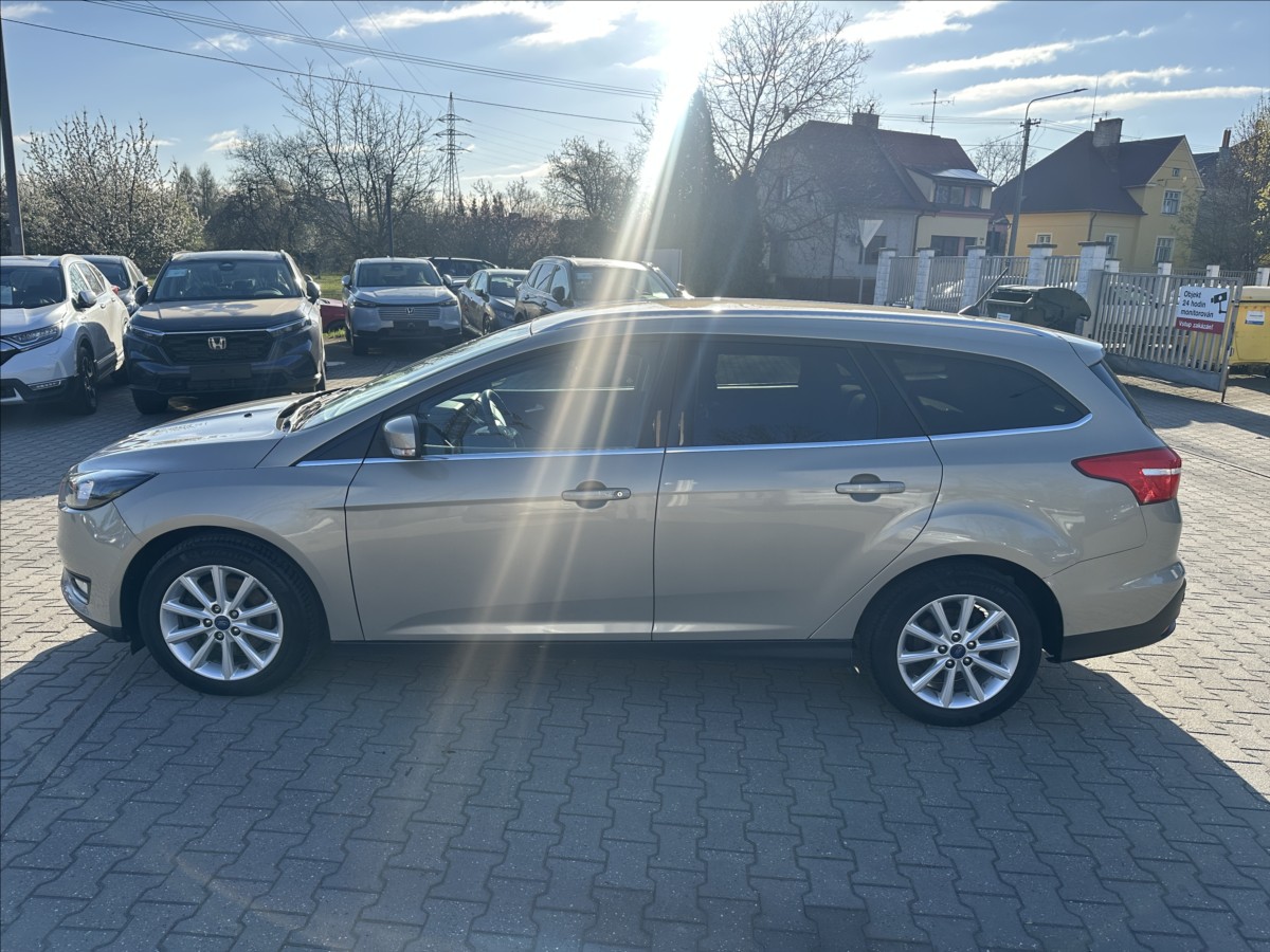 ford-focus-1-5-ecoboost-titanium - 5