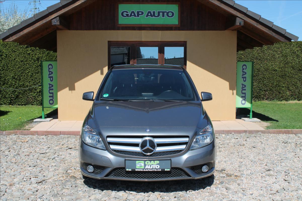 mercedes-benz-tridy-b-180i-90kw-avantgarde - 1