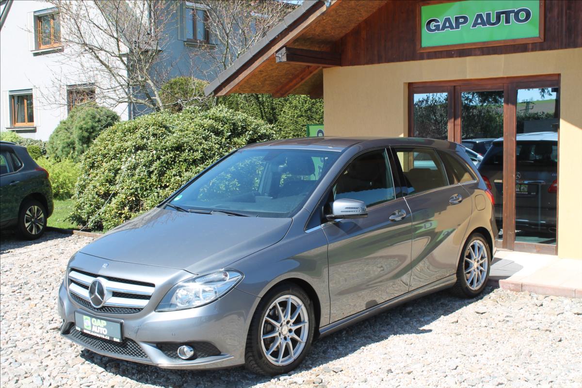 mercedes-benz-tridy-b-180i-90kw-avantgarde - 2