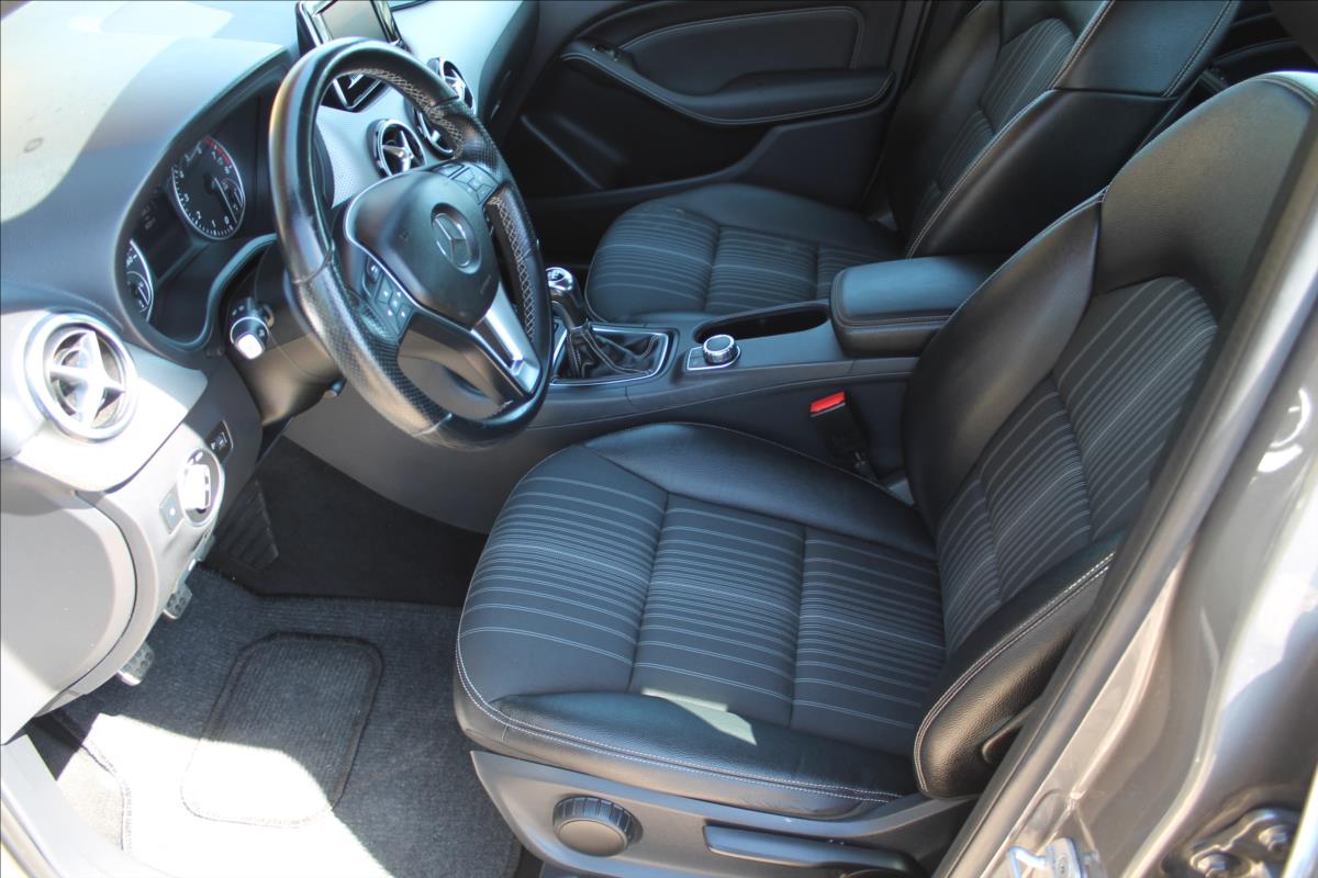 mercedes-benz-tridy-b-180i-90kw-avantgarde - 6