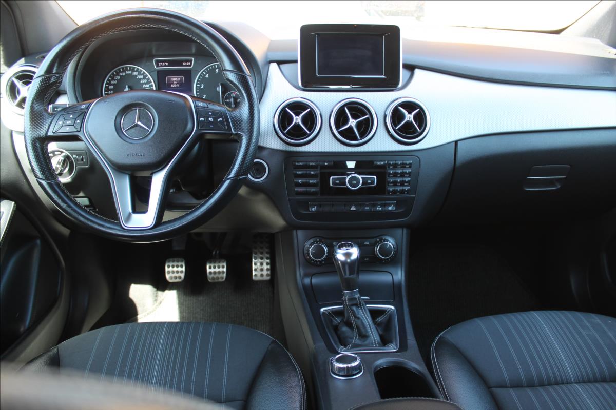 mercedes-benz-tridy-b-180i-90kw-avantgarde - 8