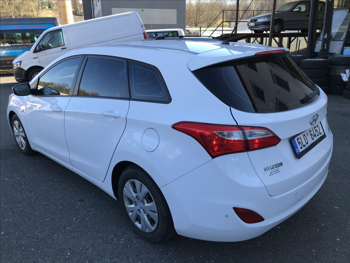 hyundai-i30-1-6-crdi-combi-81kw - 5