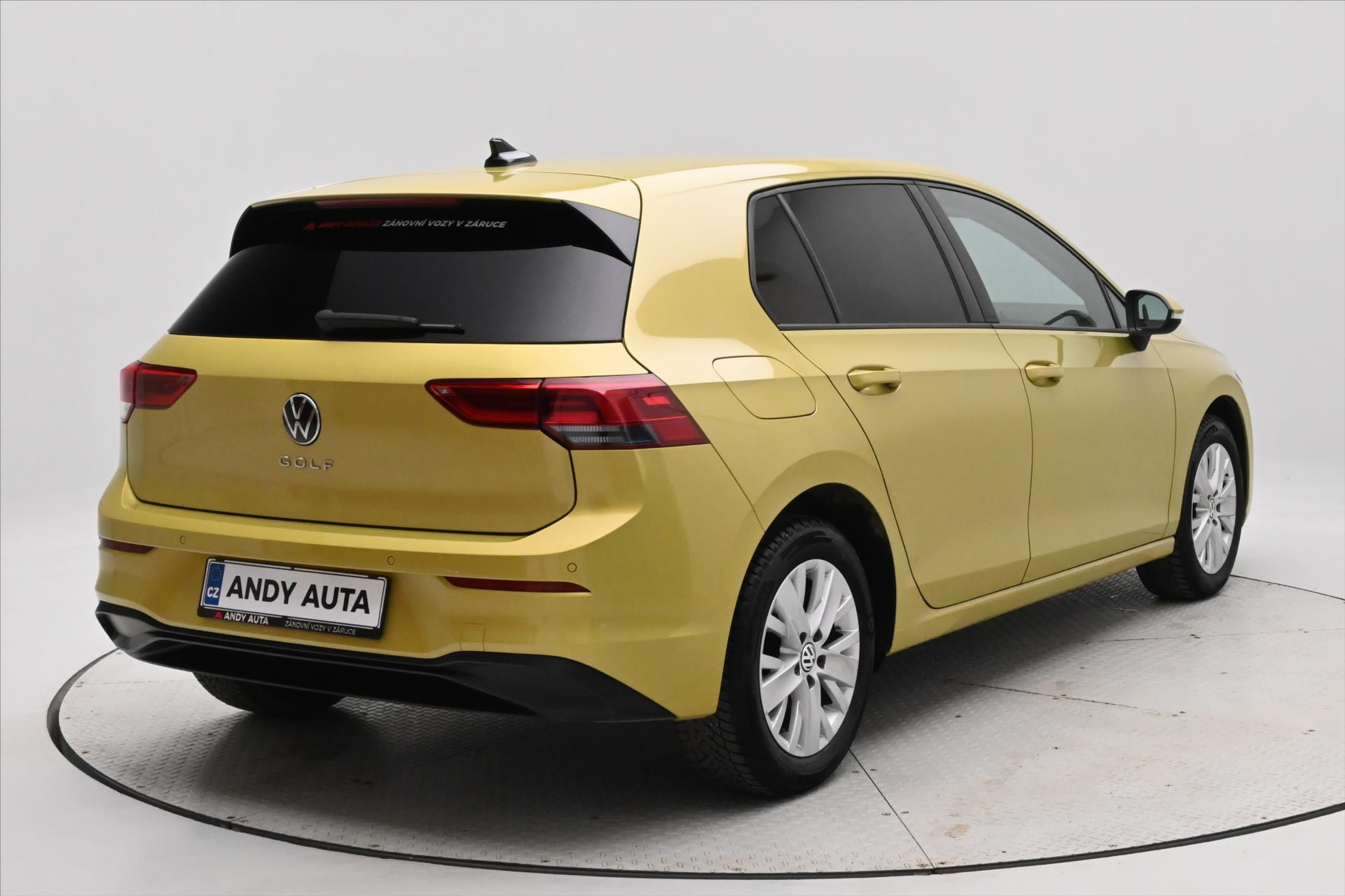 volkswagen-golf-1-0-tsi-81kw-life-zaruka-az-5-let - 4