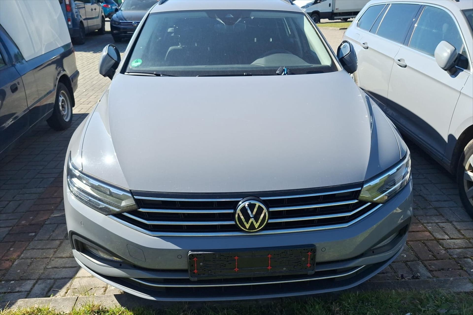Volkswagen Passat 2,0 TDI 110KW DSG BUSINESS VŮZ PŘIPRAVUJEME K PRODEJI