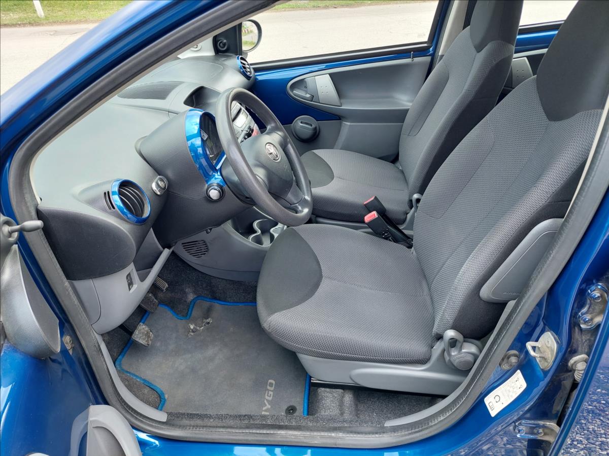 toyota-aygo-1-0-i-klima-top - 9