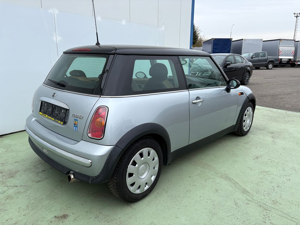 mini-cooper-1-6i-85kw-klima-vyhrevy - 1