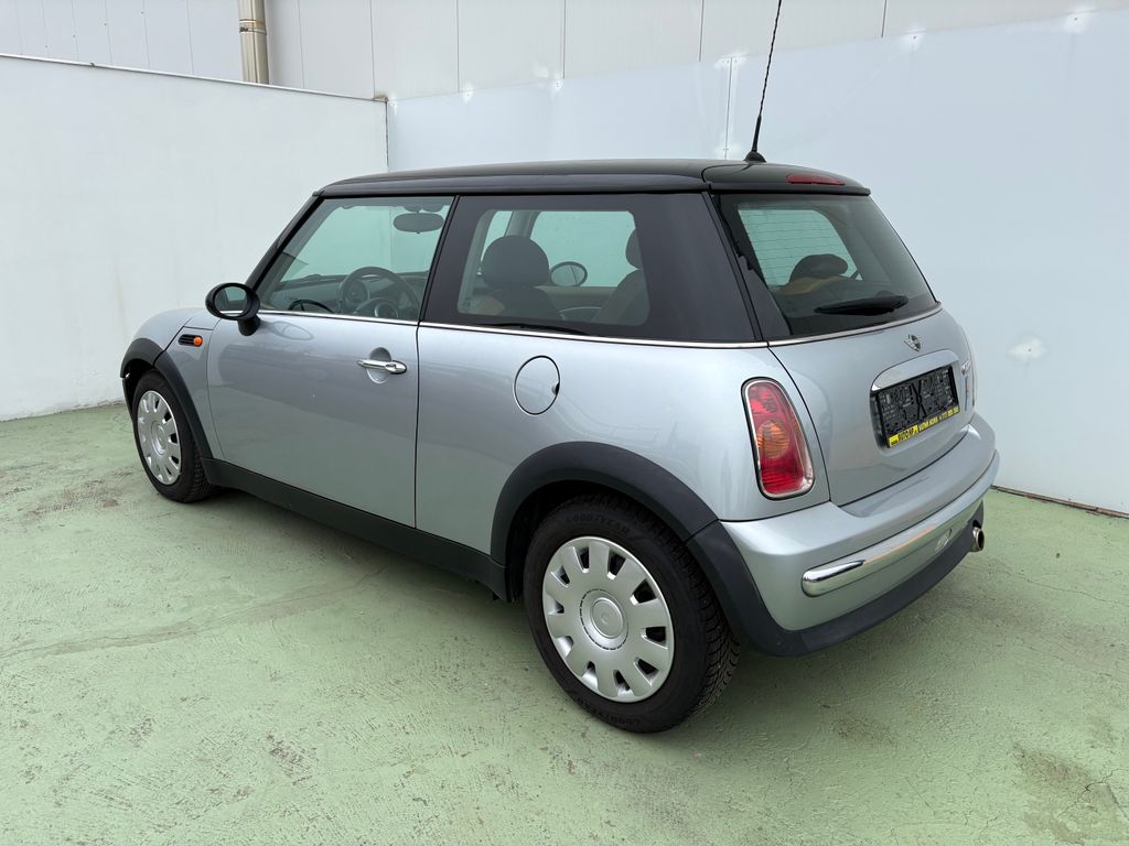 mini-cooper-1-6i-85kw-klima-vyhrevy - 3