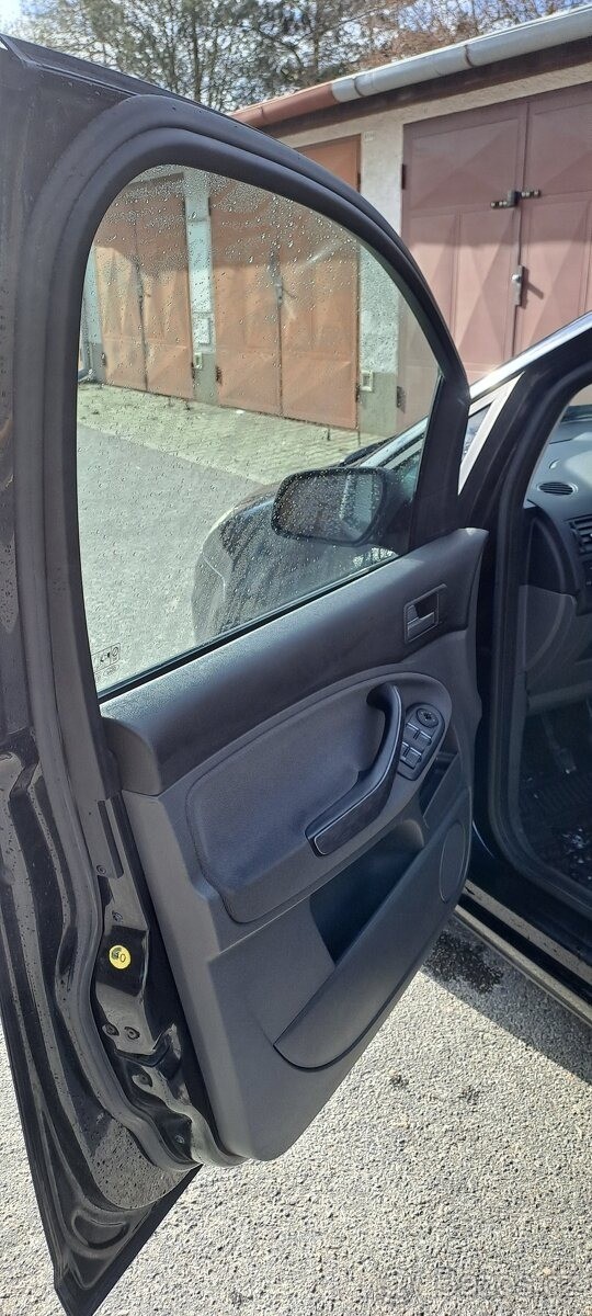 ford-c-max-1-6-facelift-2008-top-stav - 7