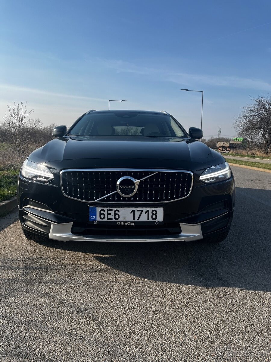Volvo V90 CROSS Country D4 AWD, 140 kW