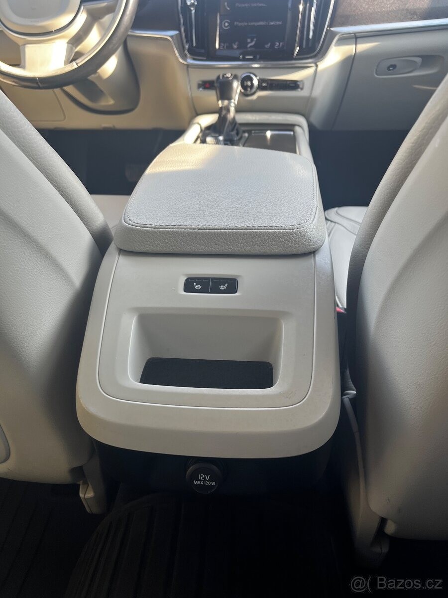 volvo-v90-cross-country-d4-awd-140-kw - 7