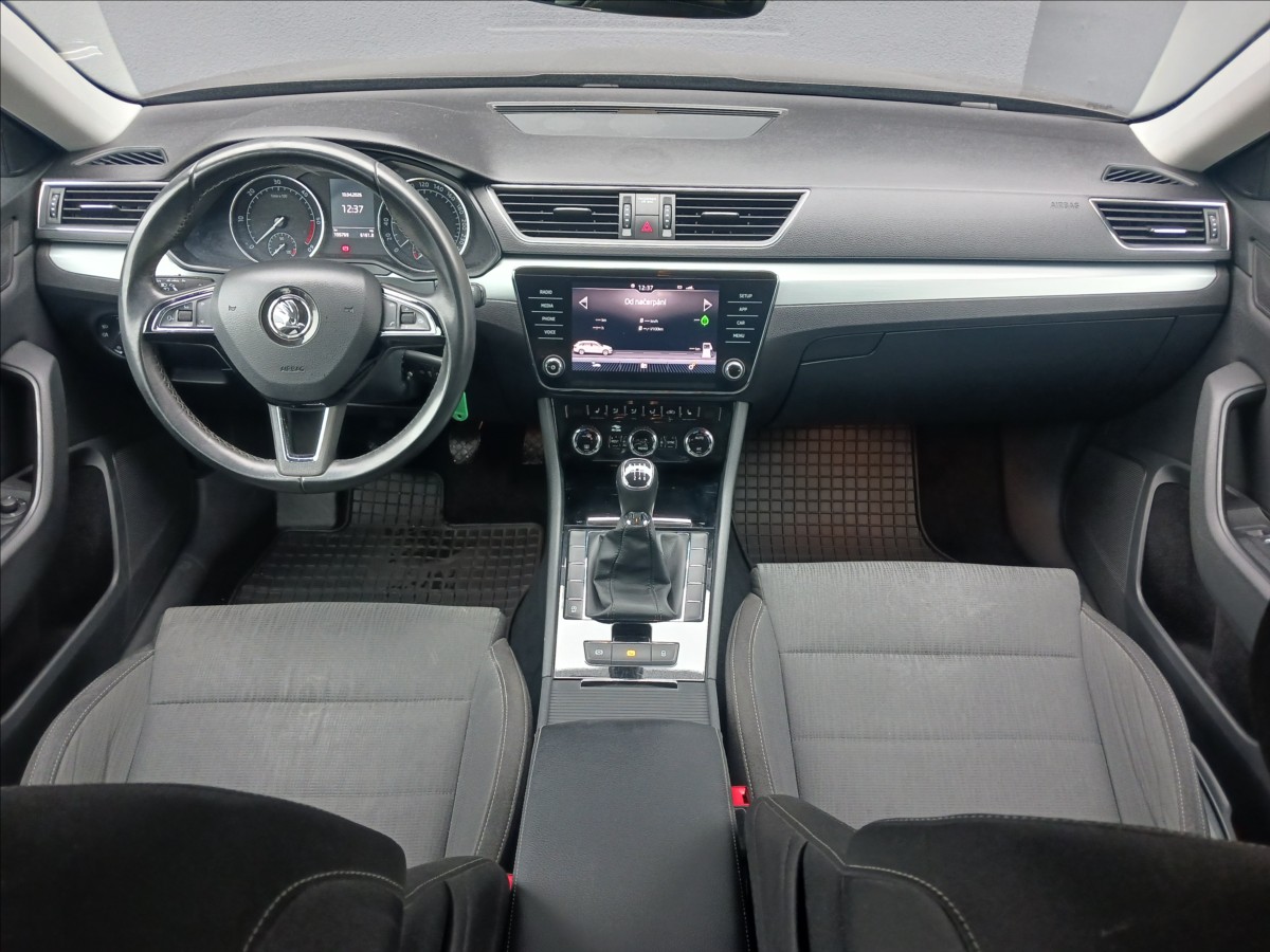 skoda-superb-2-0-cr-tdi-110kw-kombi - 9