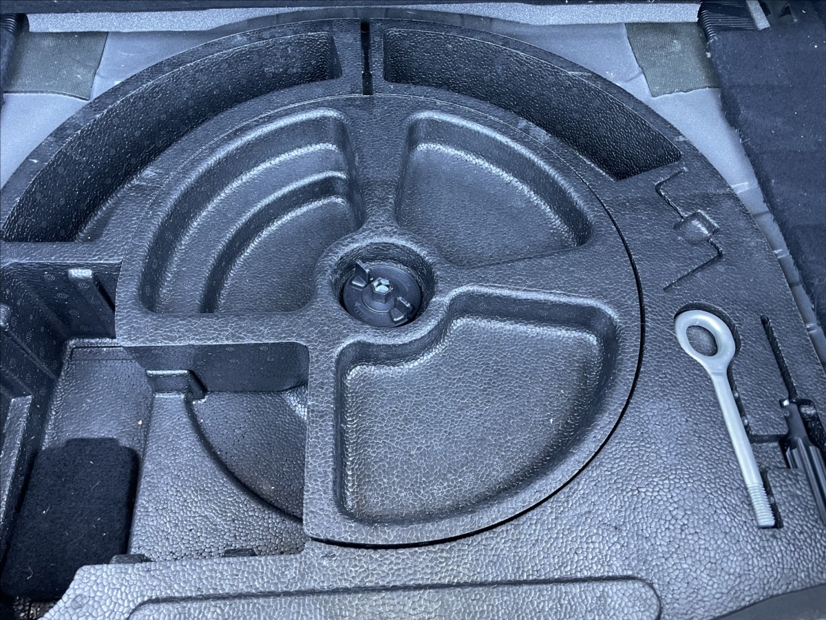 alfa-romeo-giulietta-1-4-i-16v-turbo-110kw-xenon-odp-dph - 9