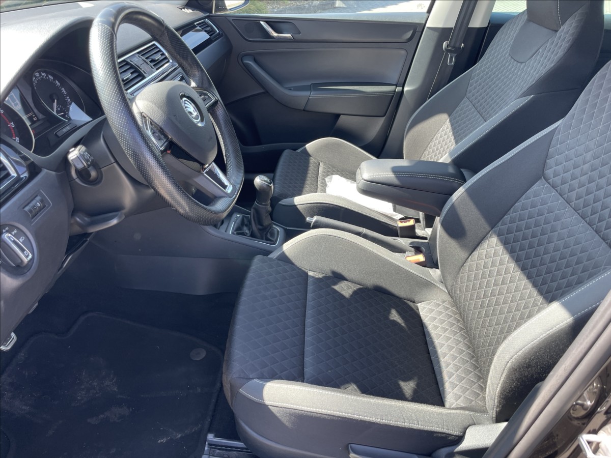 skoda-rapid-1-2-tsi-66kw-style-radar-klimatronic-vyhrev-czauto - 6