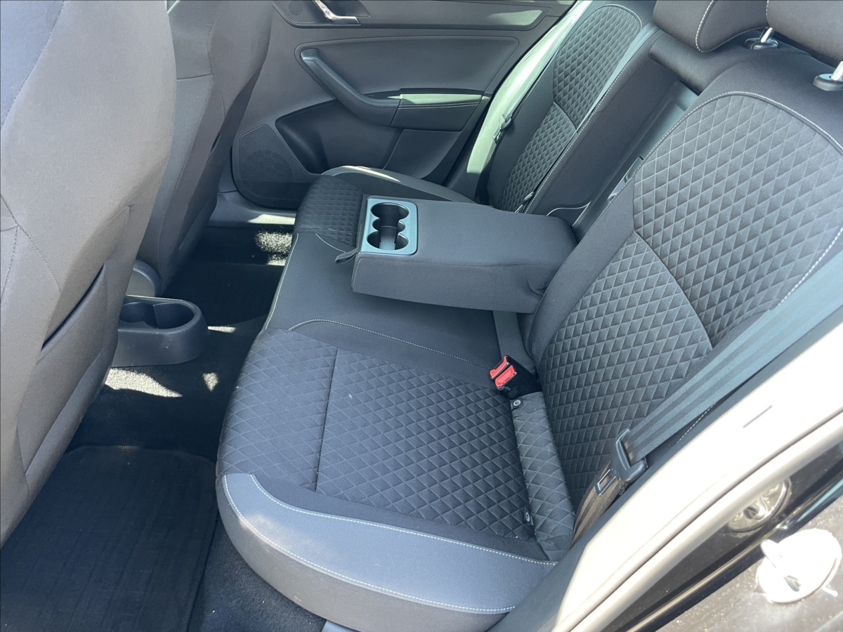 skoda-rapid-1-2-tsi-66kw-style-radar-klimatronic-vyhrev-czauto - 7