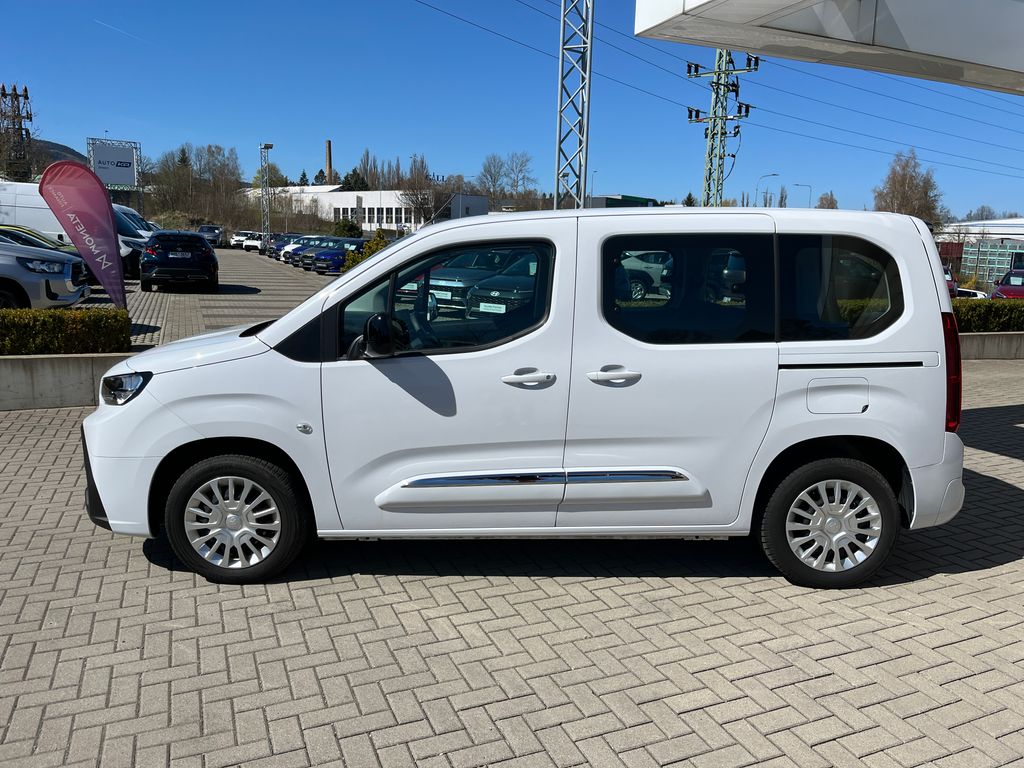 toyota-proace-city-verso-1-5-d-100k-passenger-business - 2