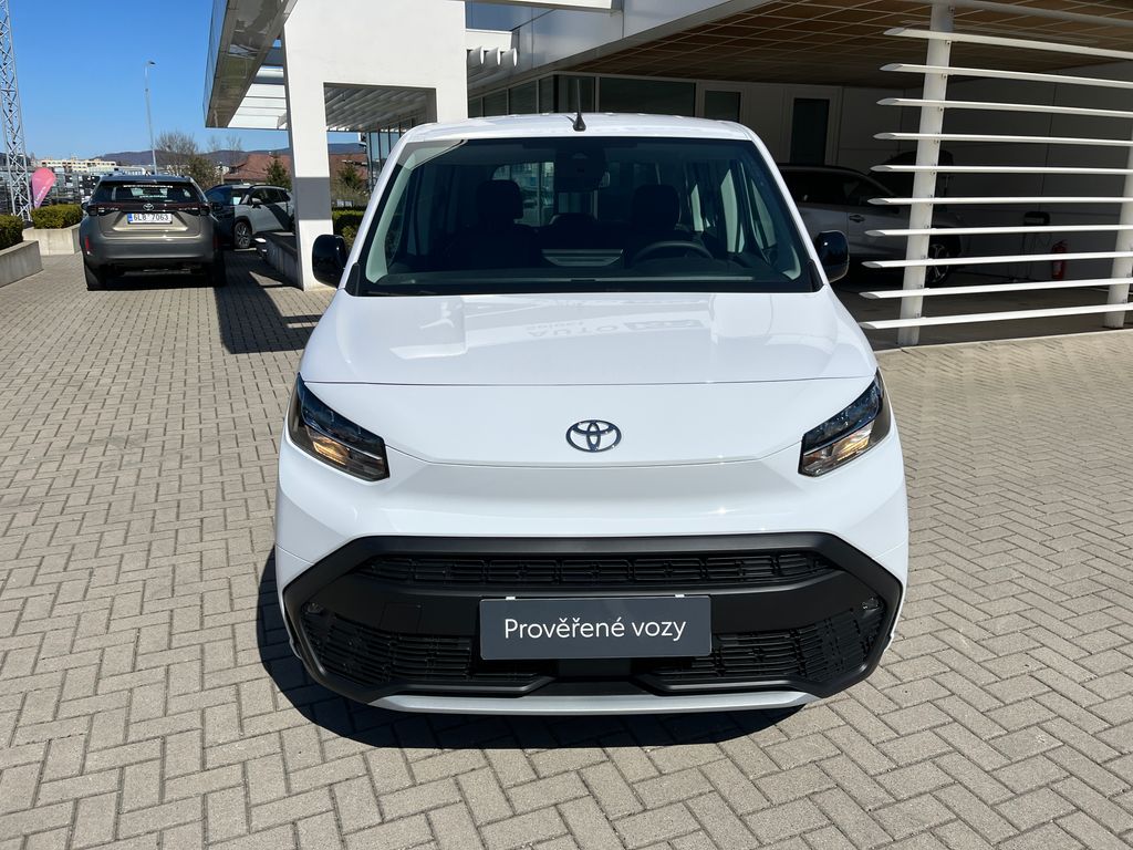 toyota-proace-city-verso-1-5-d-100k-passenger-business - 8