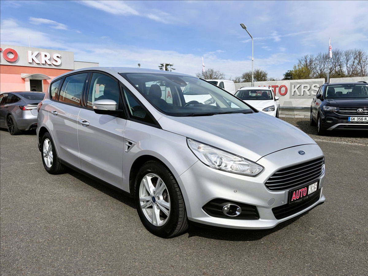 Ford S-MAX 2,0 TDCi 110KW Man.Navi,Temp,CarPlay,Vyhř.Sed