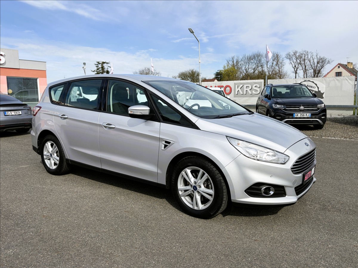 ford-s-max-2-0-tdci-110kw-man-navi-temp-carplay-vyhr-sed - 1