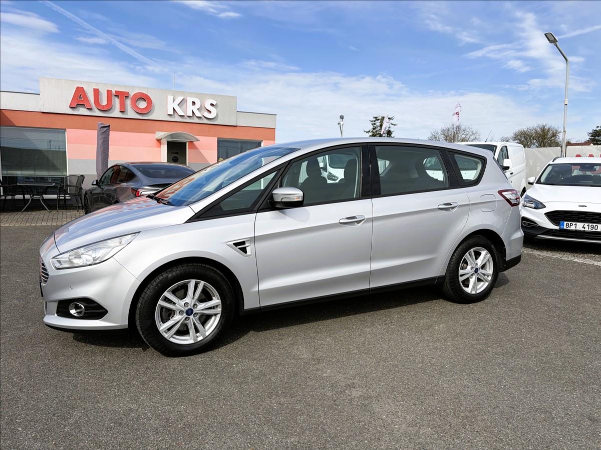 ford-s-max-2-0-tdci-110kw-man-navi-temp-carplay-vyhr-sed - 9