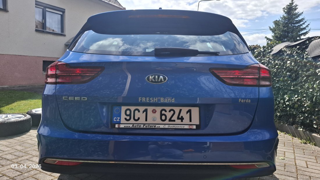 kia-ceed-spin - 4