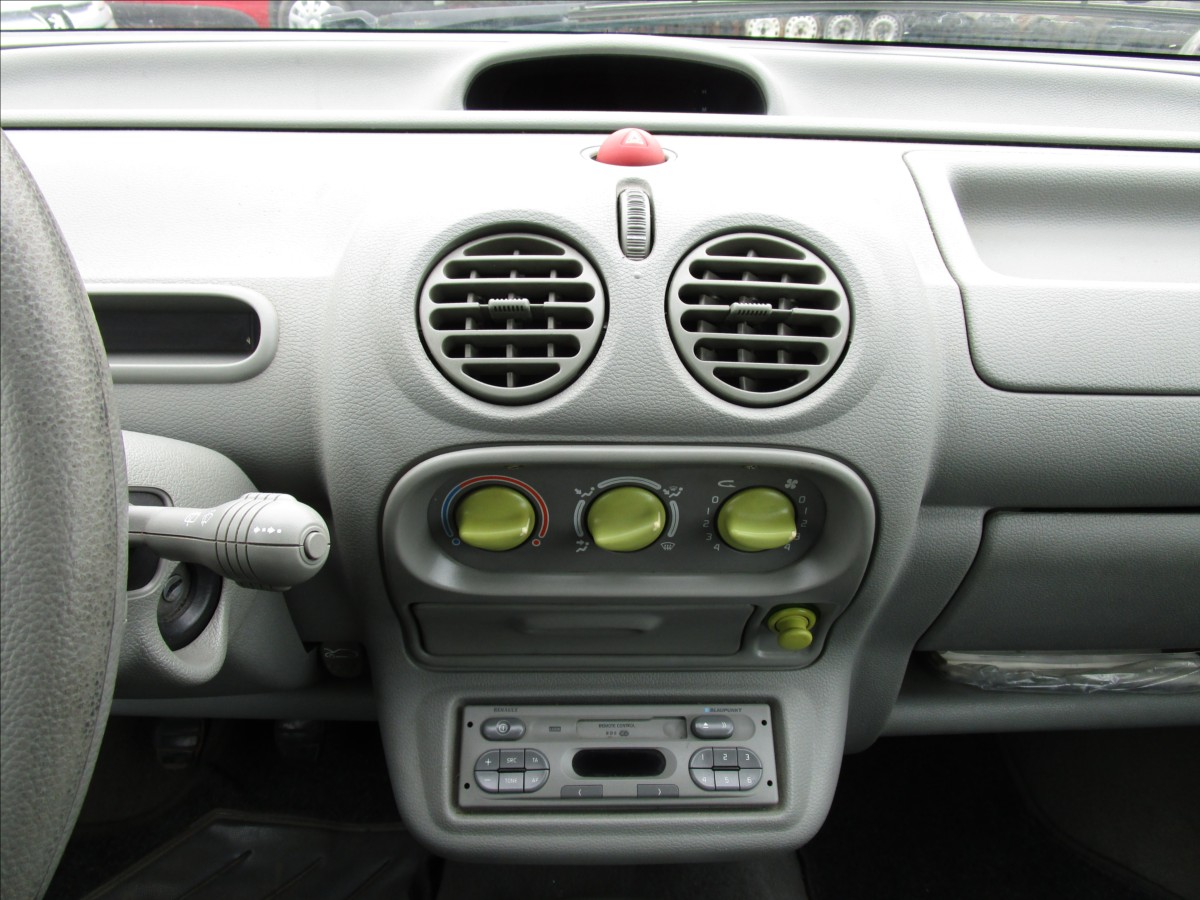 renault-twingo-1-2i - 8