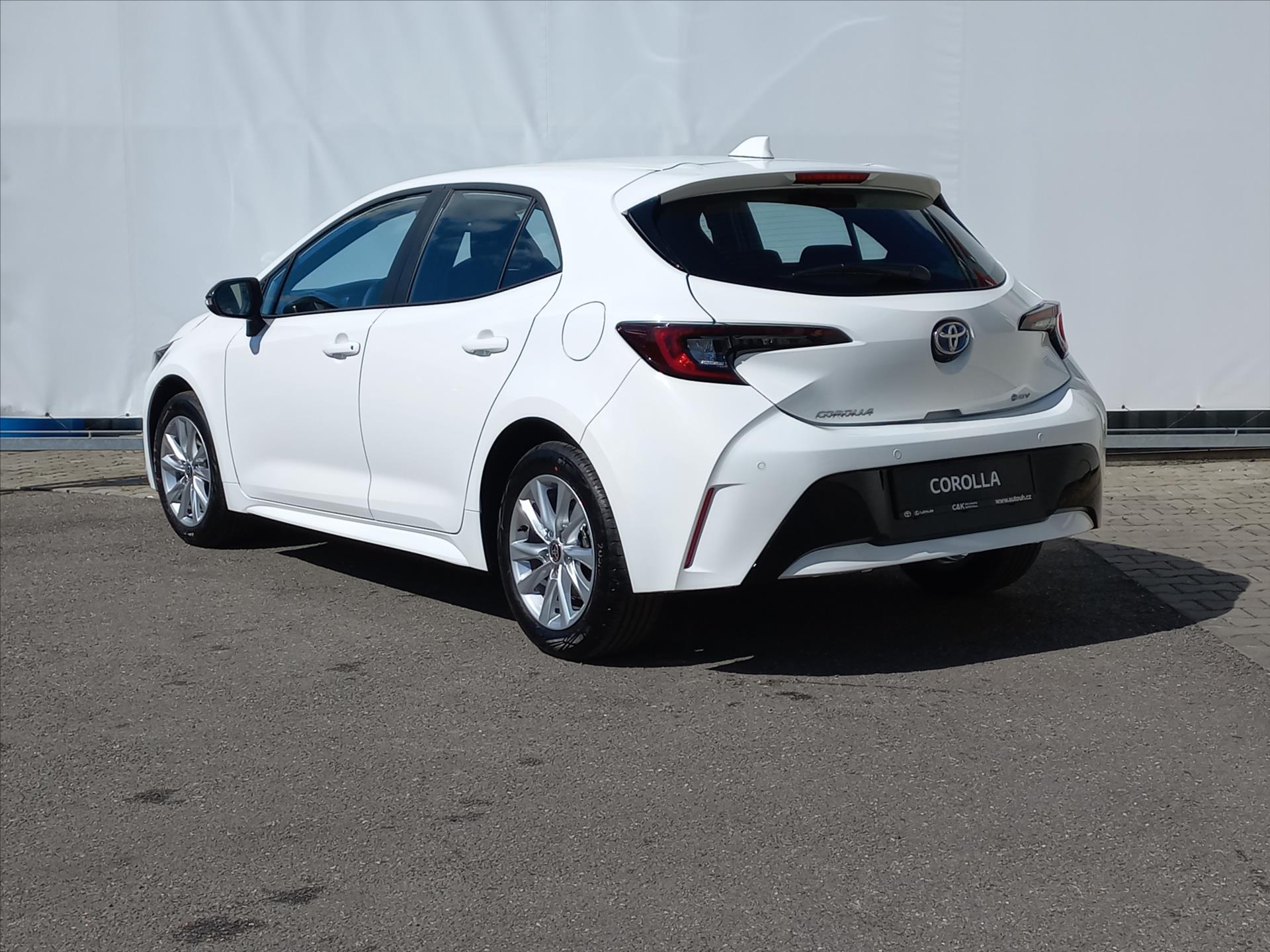 toyota-corolla-1-8-hybrid-e-cvt-140k-hb-limited-edition-comfort - 6