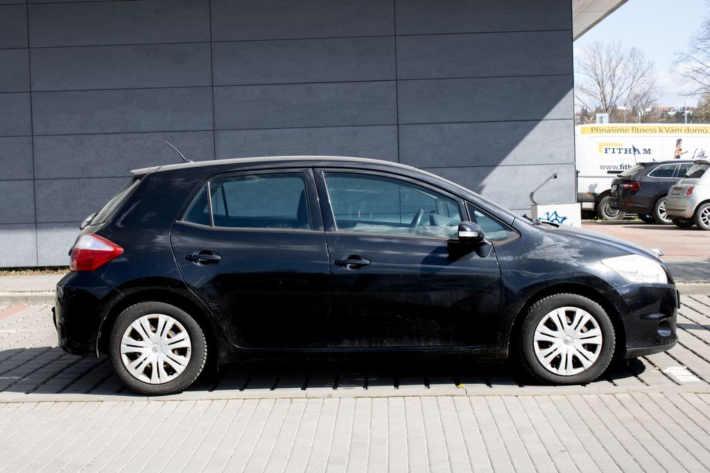 toyota-auris - 3