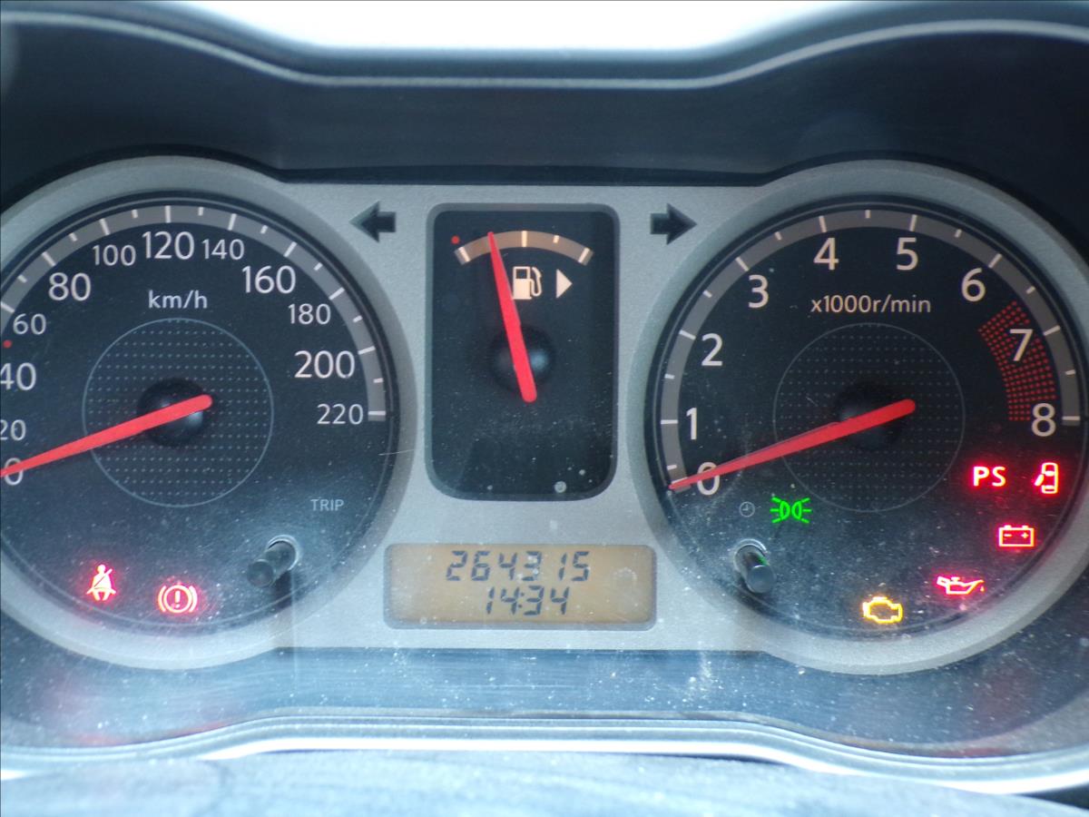 nissan-note-1-4-i-tazne-zarizeni - 7