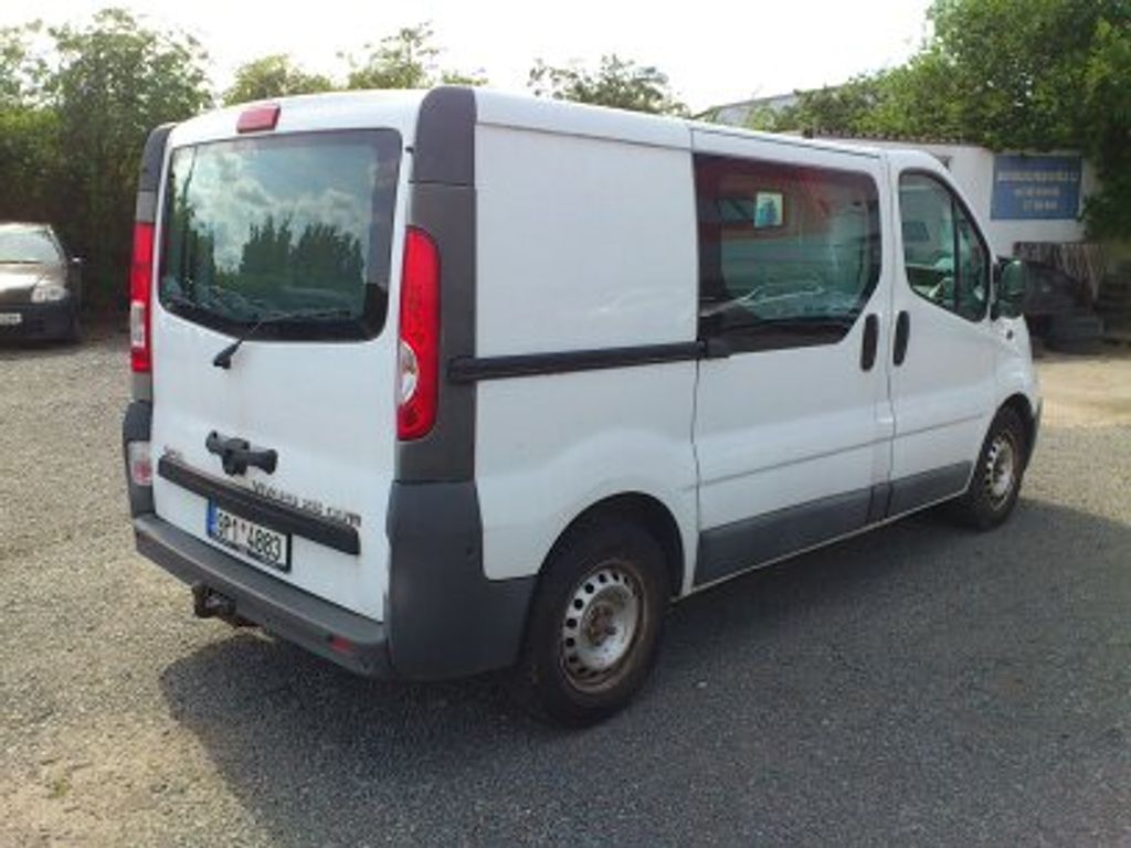 opel-vivaro-2-5-cdti-107kw - 2