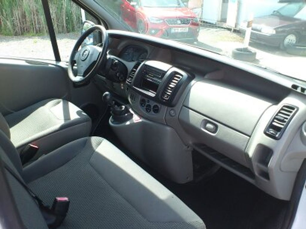 opel-vivaro-2-5-cdti-107kw - 7