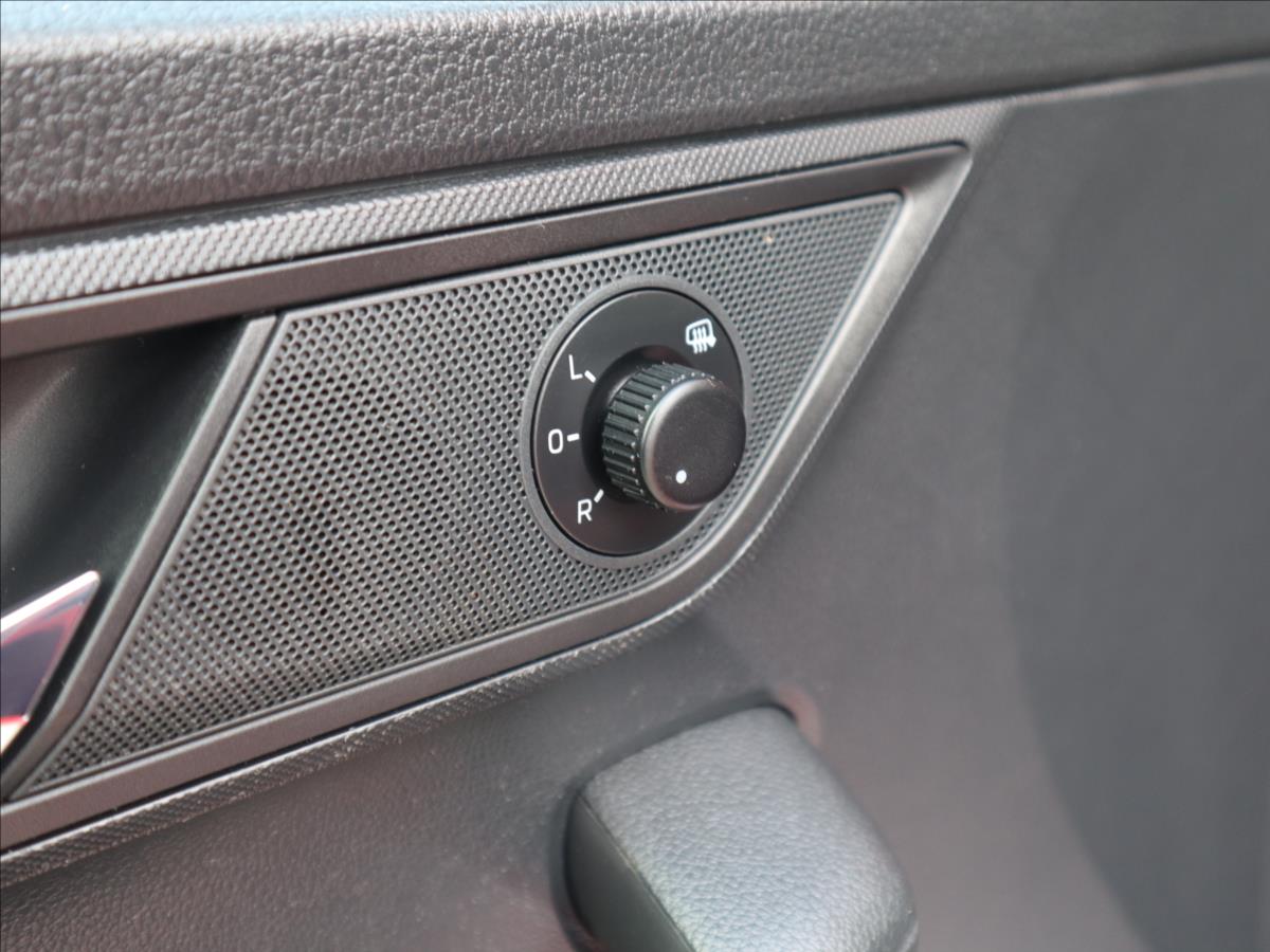skoda-fabia-1-2-tsi-81kw-monte-carlo-dsg - 8