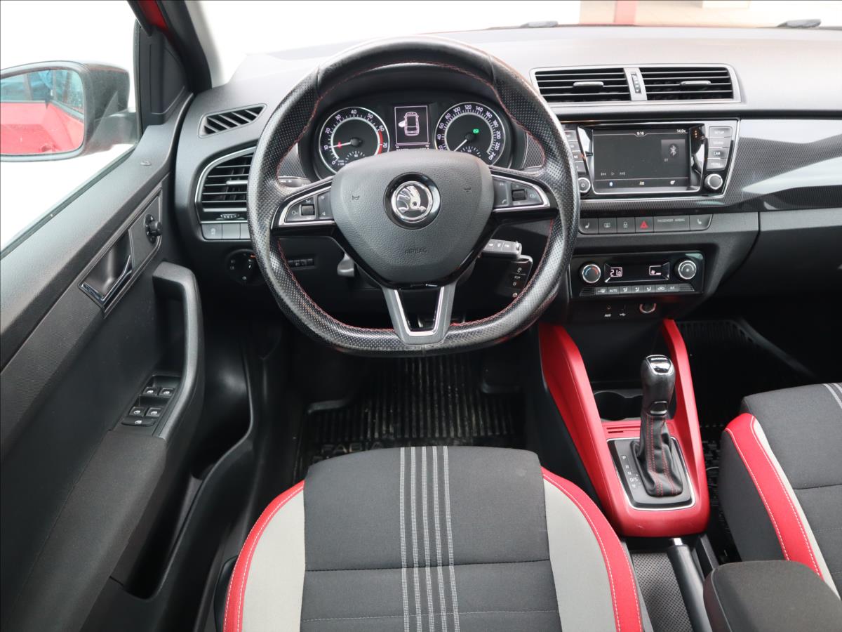 skoda-fabia-1-2-tsi-81kw-monte-carlo-dsg - 9