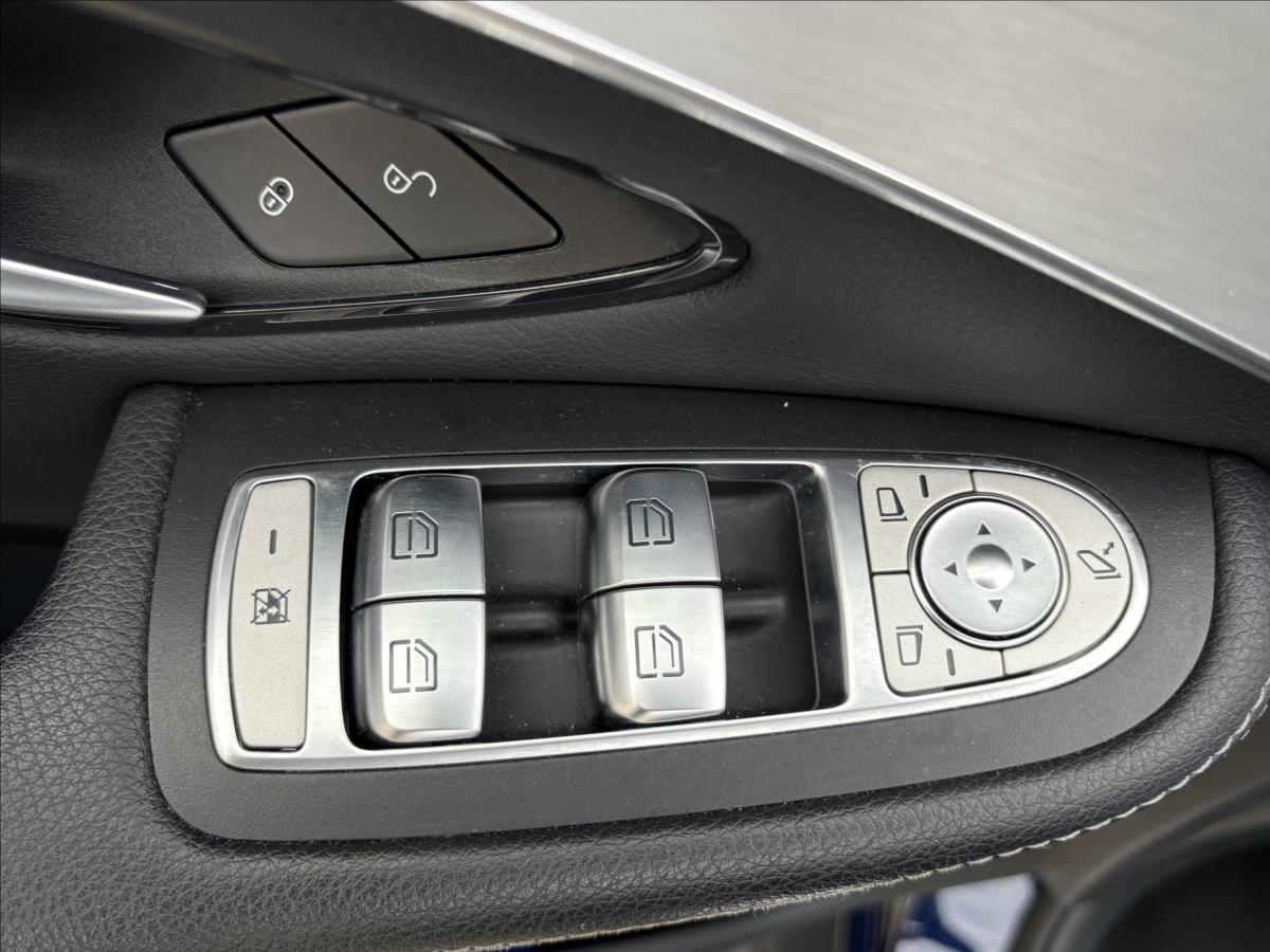 mercedes-benz-glc-2-0-250i-155kw-4m-amg-led-navi - 3